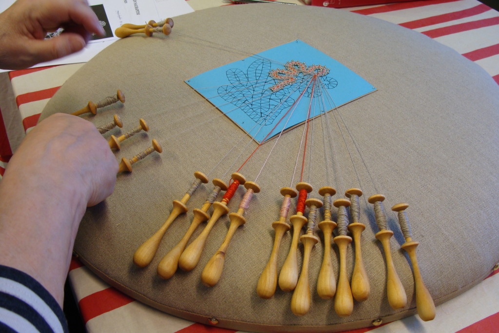 Nauhaa 9 parilla ja tiukka käännös.